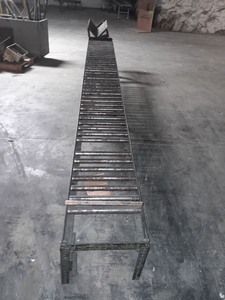 lot 3625434 image: 12 Straight Gravity Conveyor