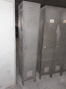 lot 3625475 image: Individual Grey Locker