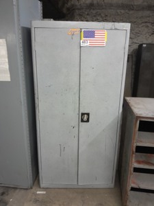 lot 3625483 image: Grey 2 Door Storage Cabinet 6