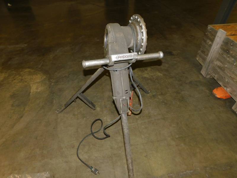 lot 8003 image: Ridgid 270 Tri Stand Pipe Threader With Attachments and Foot Switch