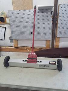 lot 4314 image: magnetic sweeper