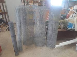 lot 4316 image: chicken wire