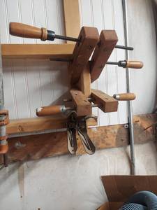 lot 4331 image: 2 Wood Clamps and 2 Spring Clamps