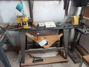 lot 4341 image: AMT Rotating Head Wood Lathe - Model 5300
