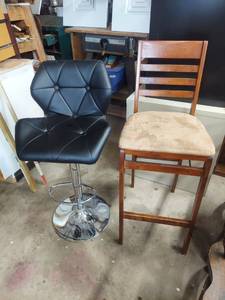 lot 4343 image: Swivel Bar Stool - adjustable height and Folding Barstool - 30in high seat