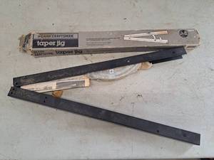lot 4375 image: Taper Jig