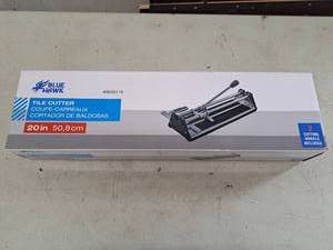 lot 4376 image: Tile Cutter