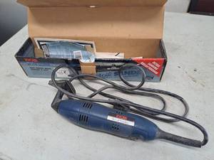 lot 4391 image: Ryobi Detail sander