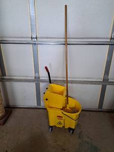 lot 4403 image: mop bucket and mop