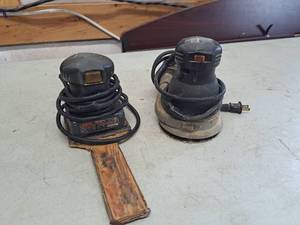 lot 4421 image: 2 sanders