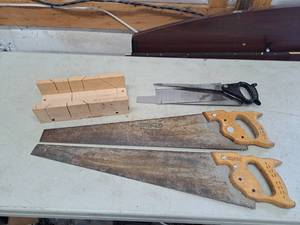 lot 4423 image: hand saws
