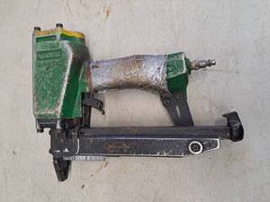 lot 4424 image: nail gun