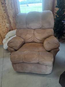lot 4454 image: Recliner