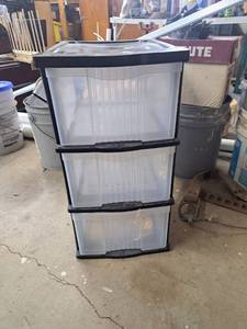 lot 4485 image: plastic 3 drawer