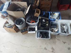 lot 4505 image: Assorted Electronic  Computer Items