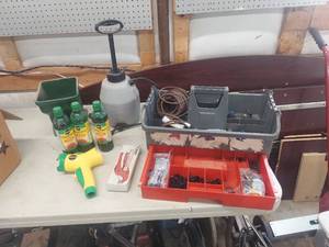 lot 4512 image: Tray with Irrigation Parts, Sprayer, Spreader and Plant Food