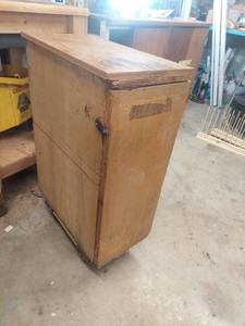 lot 4526 image: Cabinet with Drawers and Contents - On Dolly