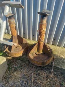 lot 4534 image: Pair of Jack Stands