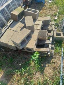 lot 4536 image: Pile of Blocks