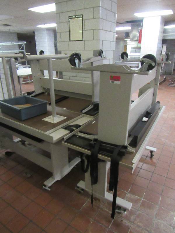 lot 1211 image: 6 TablesWork Station