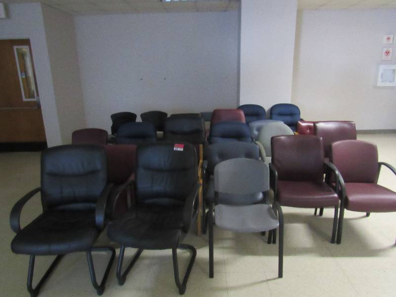 lot 1342 image: Lot of 20 Office Chairs