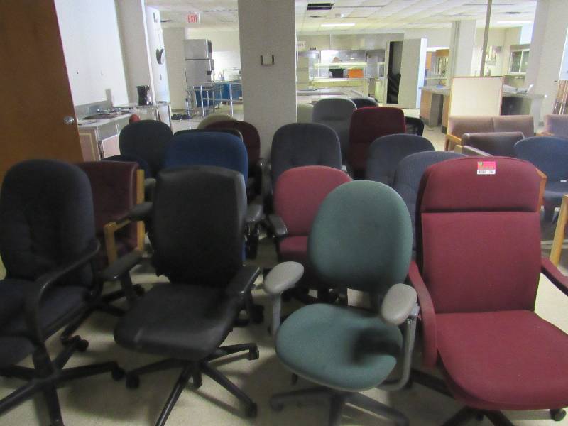 lot 1348 image: Lot of Various Chairs