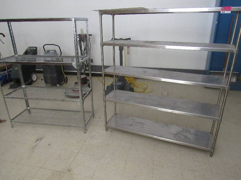 lot 1373 image: 2 Shelves