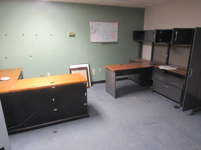 lot 1378 image: Contents of Room