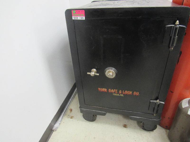 lot 1385 image: York Safe and Lock Company