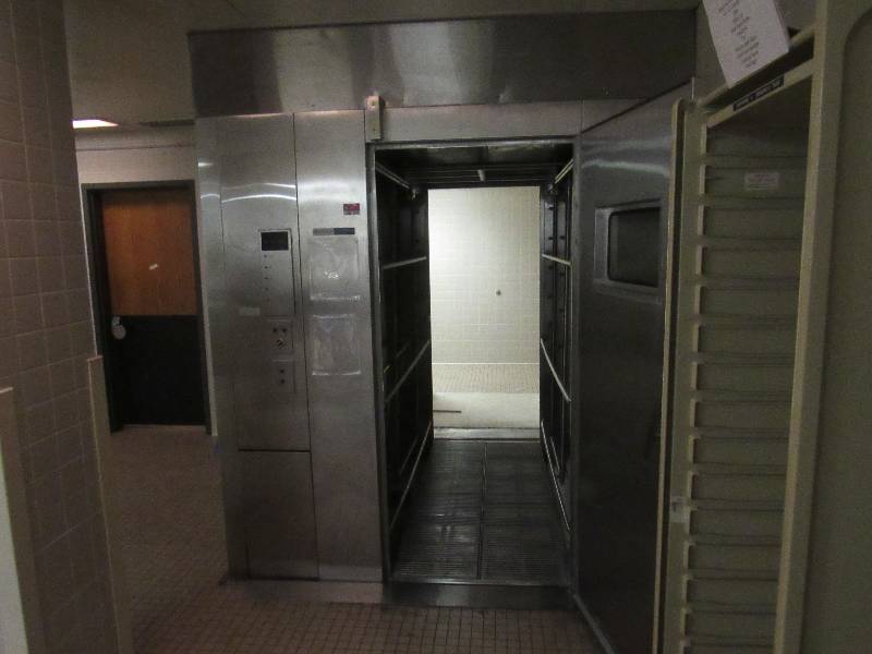 lot 1393 image: Steris 120 Cart and Utensil Washer