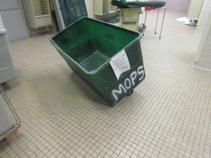 lot 1399G image: One Dark Green Sani Trux w Lid