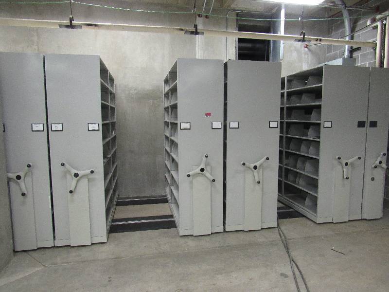 lot 1476 image: 6 High Density Mobile Storage System