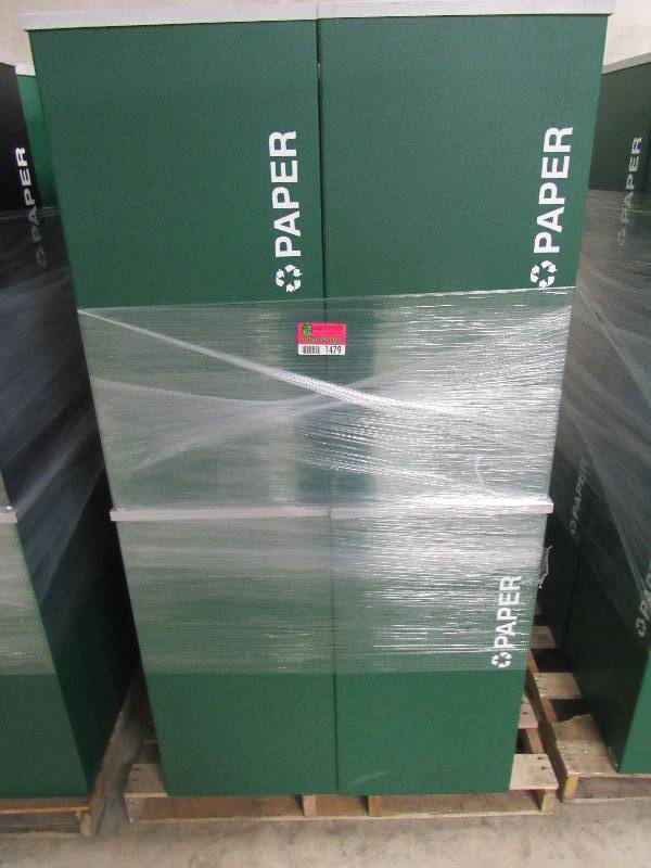 lot 1480 image: Pallet of 12 Recycle Bins