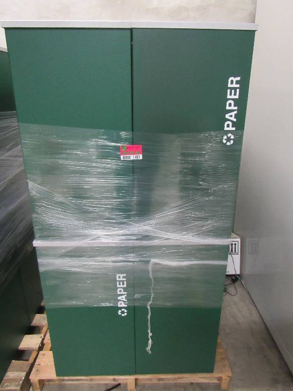 lot 1481 image: Pallet of 12 Recycle Bins