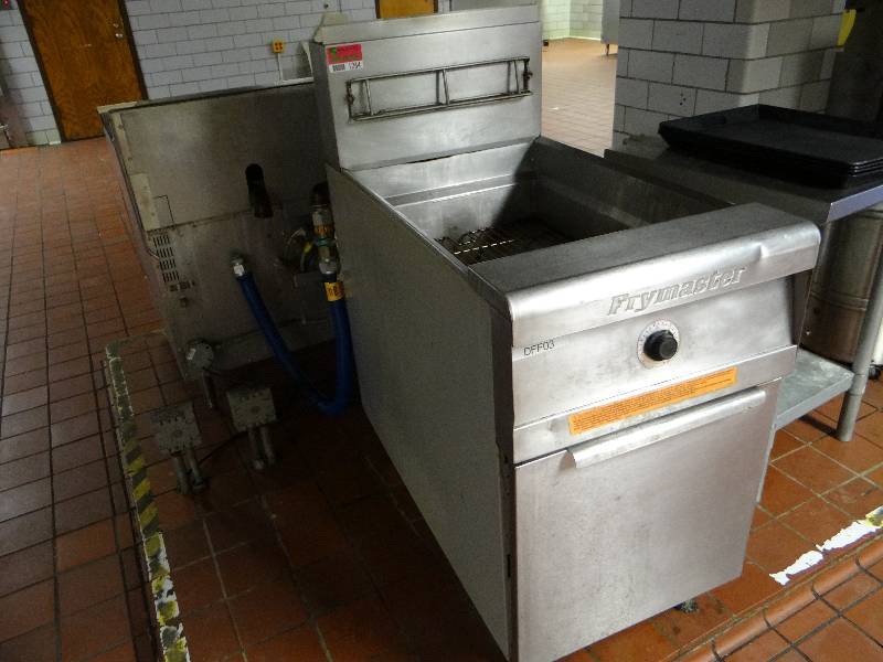 lot 1264 image: Frymaster 75lb Natural Gas Fryer Model MJCFSD (Located In Kitchen)