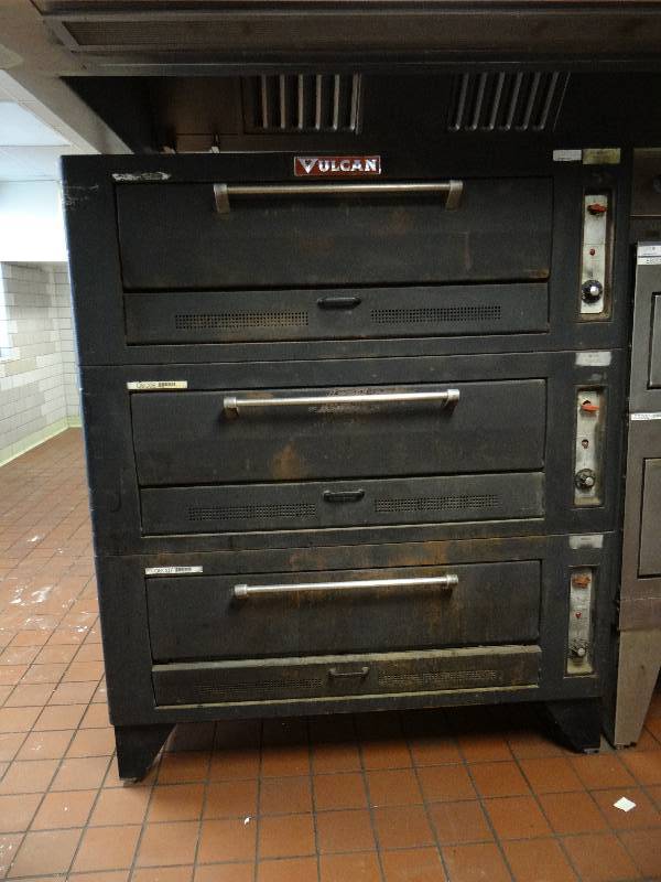 lot 1269 image: Vulcan Triple Stack Deck Style Pizza Oven Model 7018AI (Located In Kitchen)