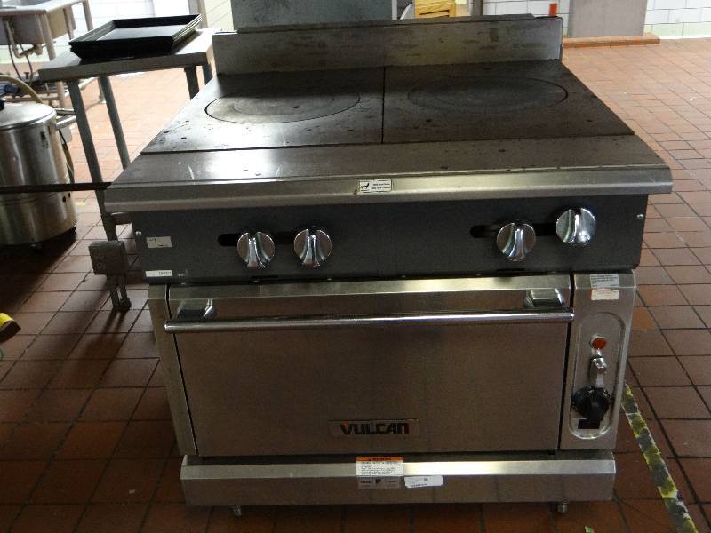 lot 1271 image: Vulcan French Top Range With Convection Oven Below Model V2FT36C (Located In Kitchen)
