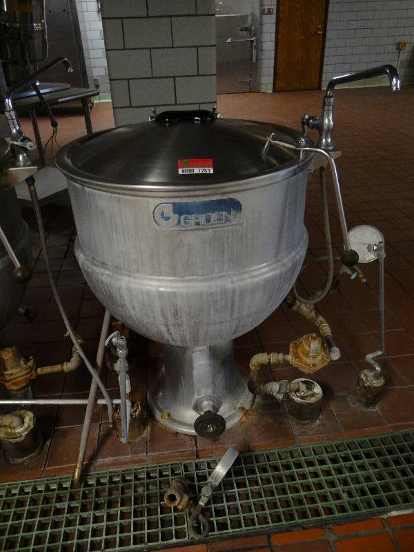 lot 1283 image: Groen Floor Mount 40 Gallon Kettle Model PT41(Located In Kitchen)