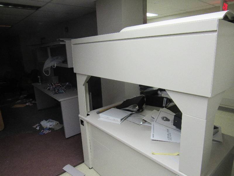 lot 1605 image: Lot Of (4) Desks