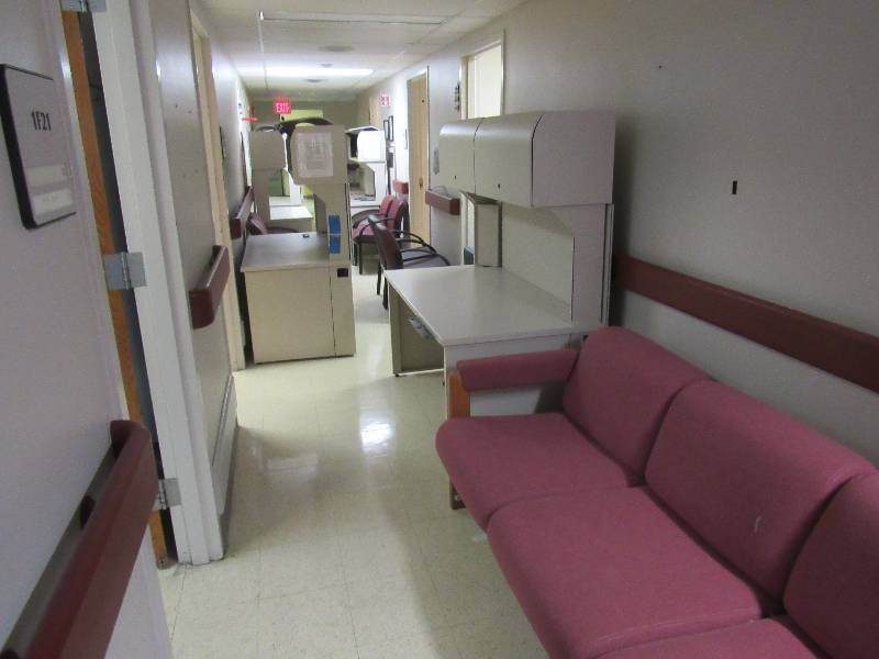 lot 1615 image: Contents Of (7) OfficeExam Rooms