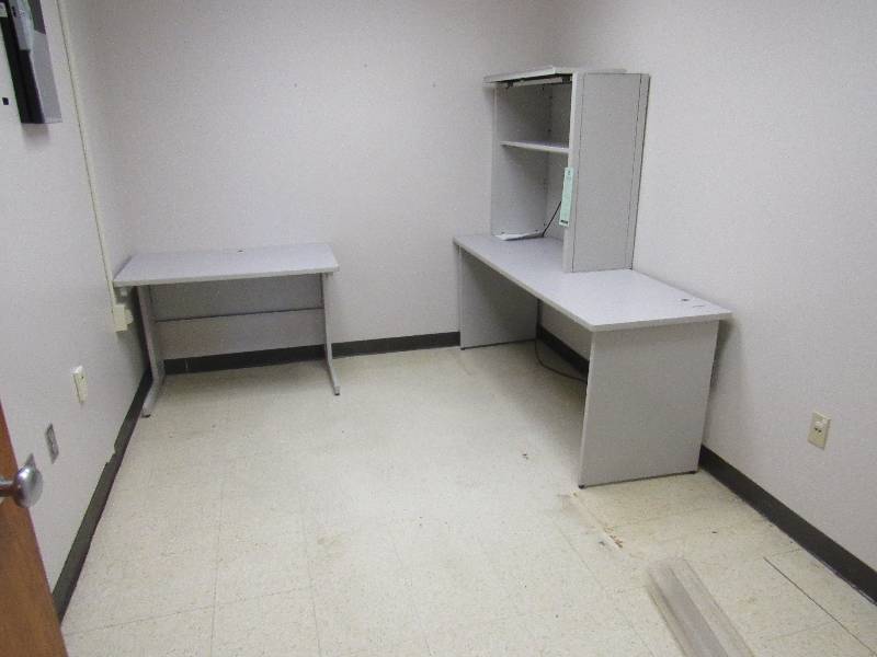 lot 1659 image: Contents Of Approx (12) Offices Exam Rooms