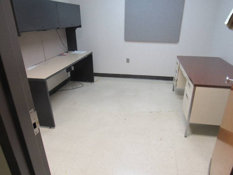 lot 1666 image: Contents Of (8) OfficesExam Rooms