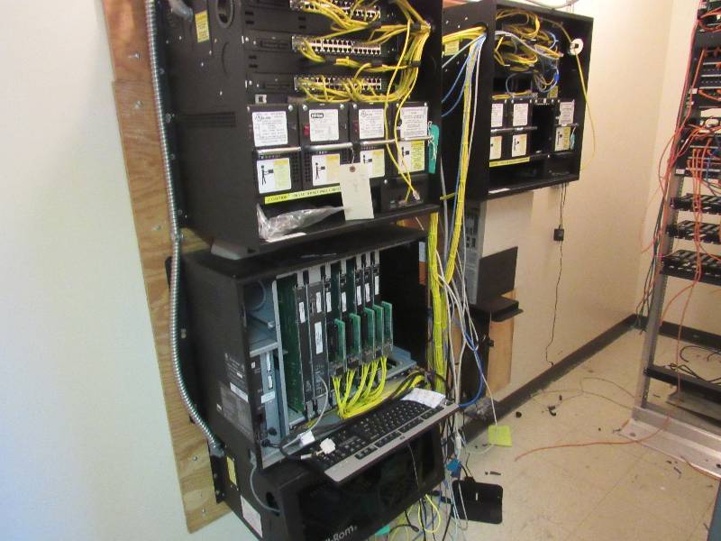 lot 1702 image: Contents Of Electronics Room