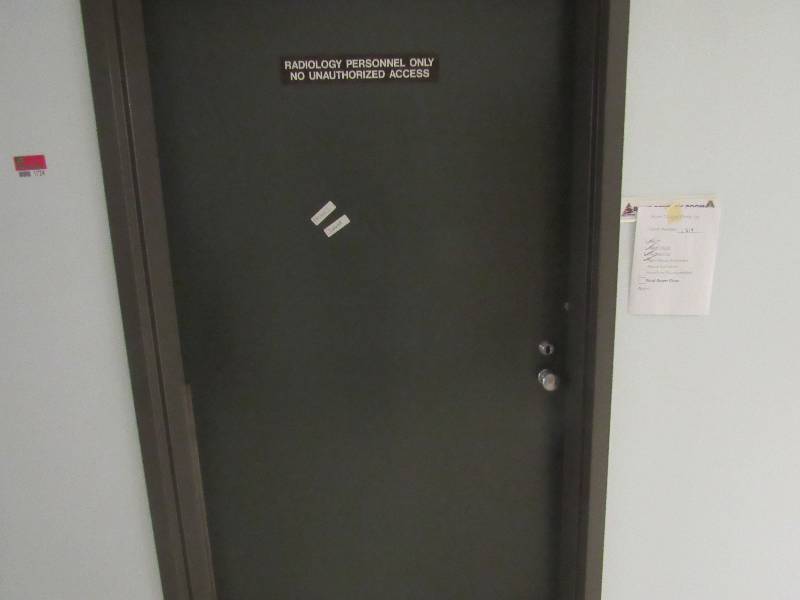 lot 1724 image: X-Ray Exam Room 4, 5 & 3 w Doors