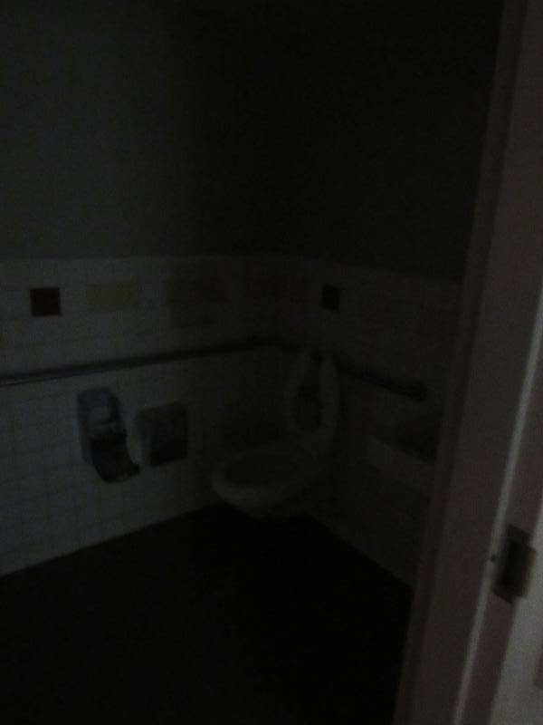 lot 1925 image: Bathroom & Utility Closet