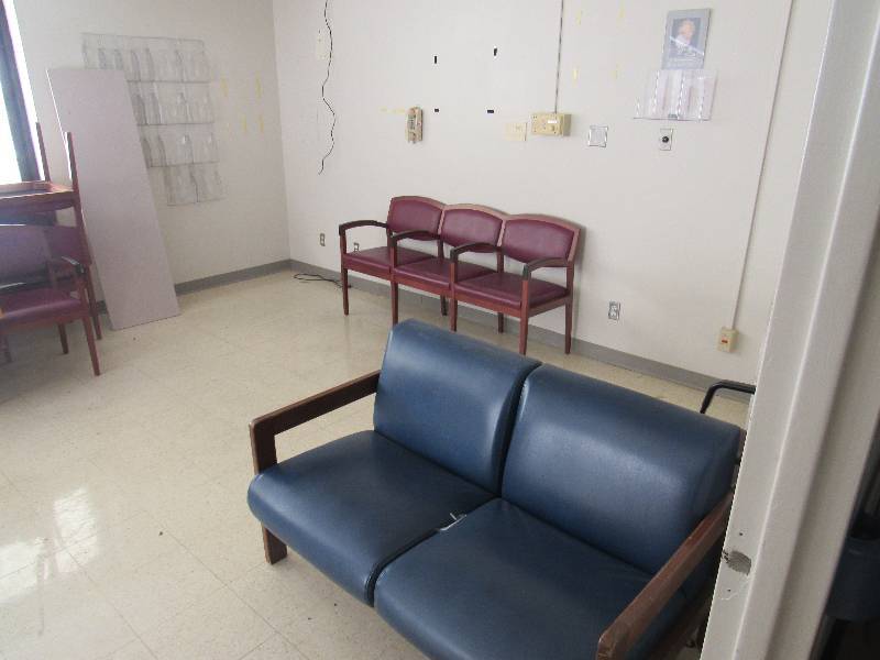 lot 1815 image: Contents Of East Side of Ambulatory Surgery Center