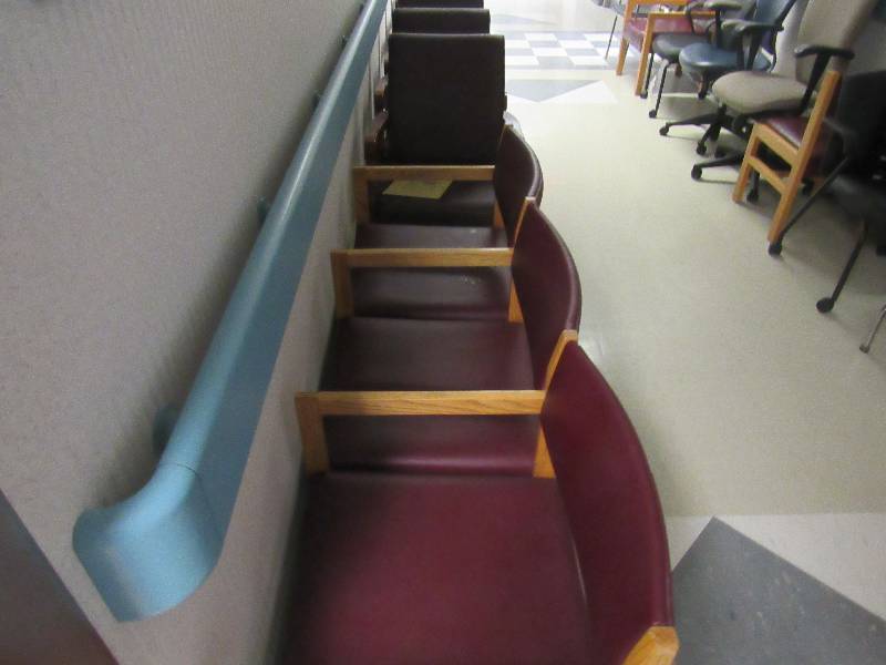 lot 1820 image: Misc Chair Lot