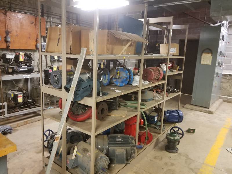 lot 1145 image: Double sided 6 section heavy duty metal shelving unit