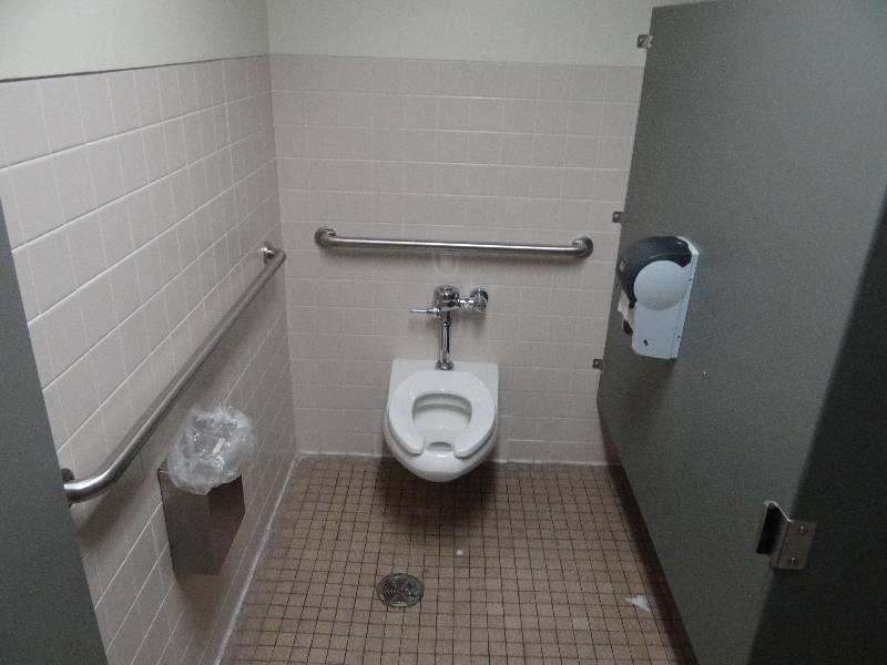 lot 1755 image: Contents of 2 Bathrooms