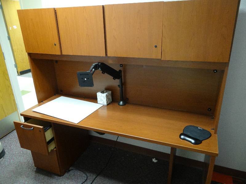 lot 1761 image: Contents of Room